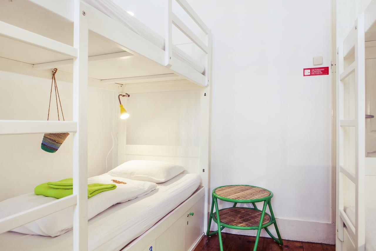 Single Bed 10-Bed Dormitory Room